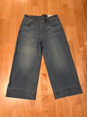 NWT Chico’s Women’s Pull On Wide Leg Cropped Light Wash Jeans Size 14